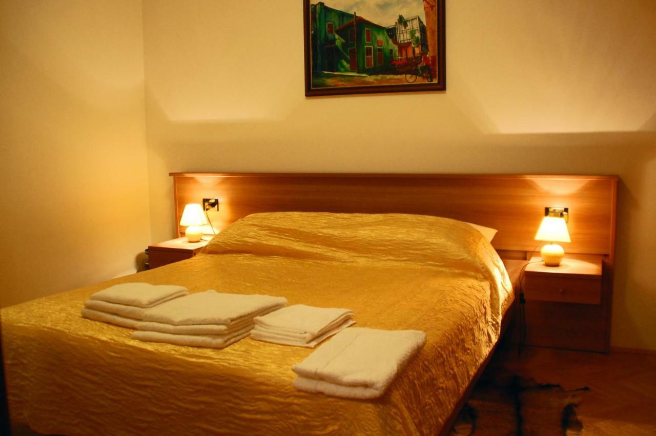 Apartment Branko With Free Parking Icici Exterior photo