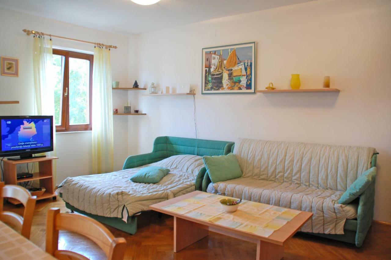 Apartment Branko With Free Parking Icici Exterior photo